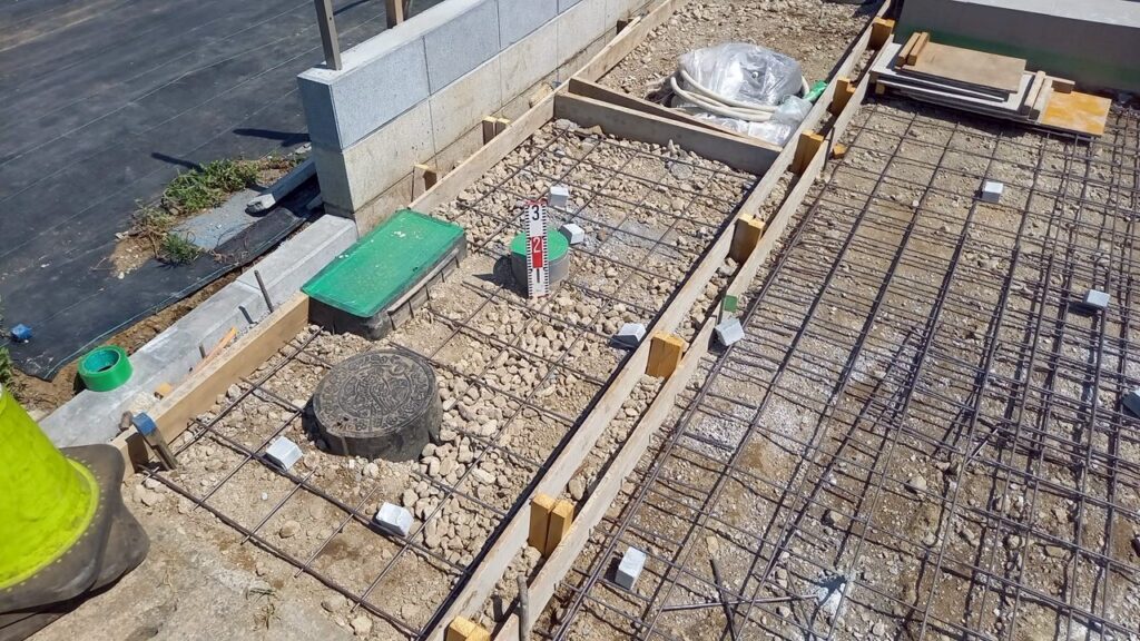 外構工事　土間コンクリート　ワイヤメッシュ　6mm使用