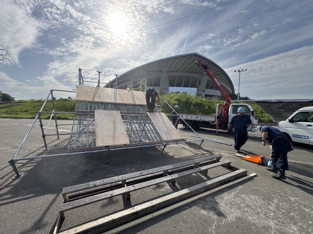 インラインスケート競技　ワールドクロス　スタート台設置