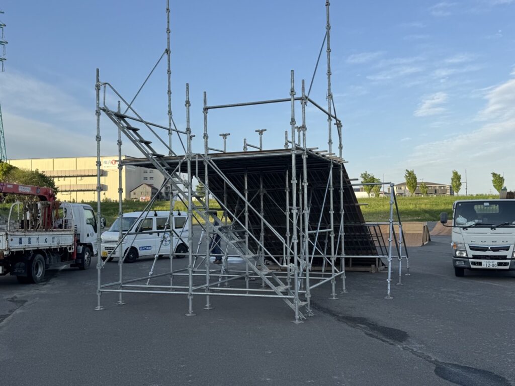 インラインスケート競技　ワールドクロス　スタート台設置　設置状態