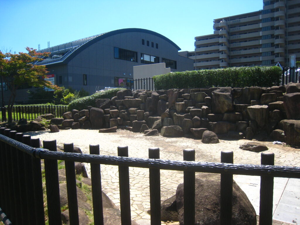 ふじみ野市　公園　石積